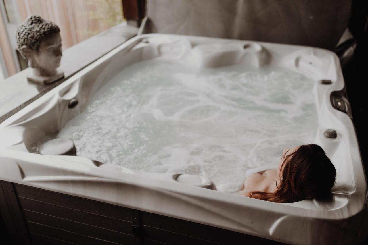 At Home - Jacuzzi Privatif Gesves Exteriör bild